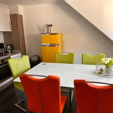 منزل للإقامة Schoenes Im Zentrum - 2